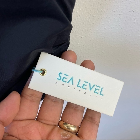 Sea Level Underwire Bikini‎ Top - Picture 10 of 13